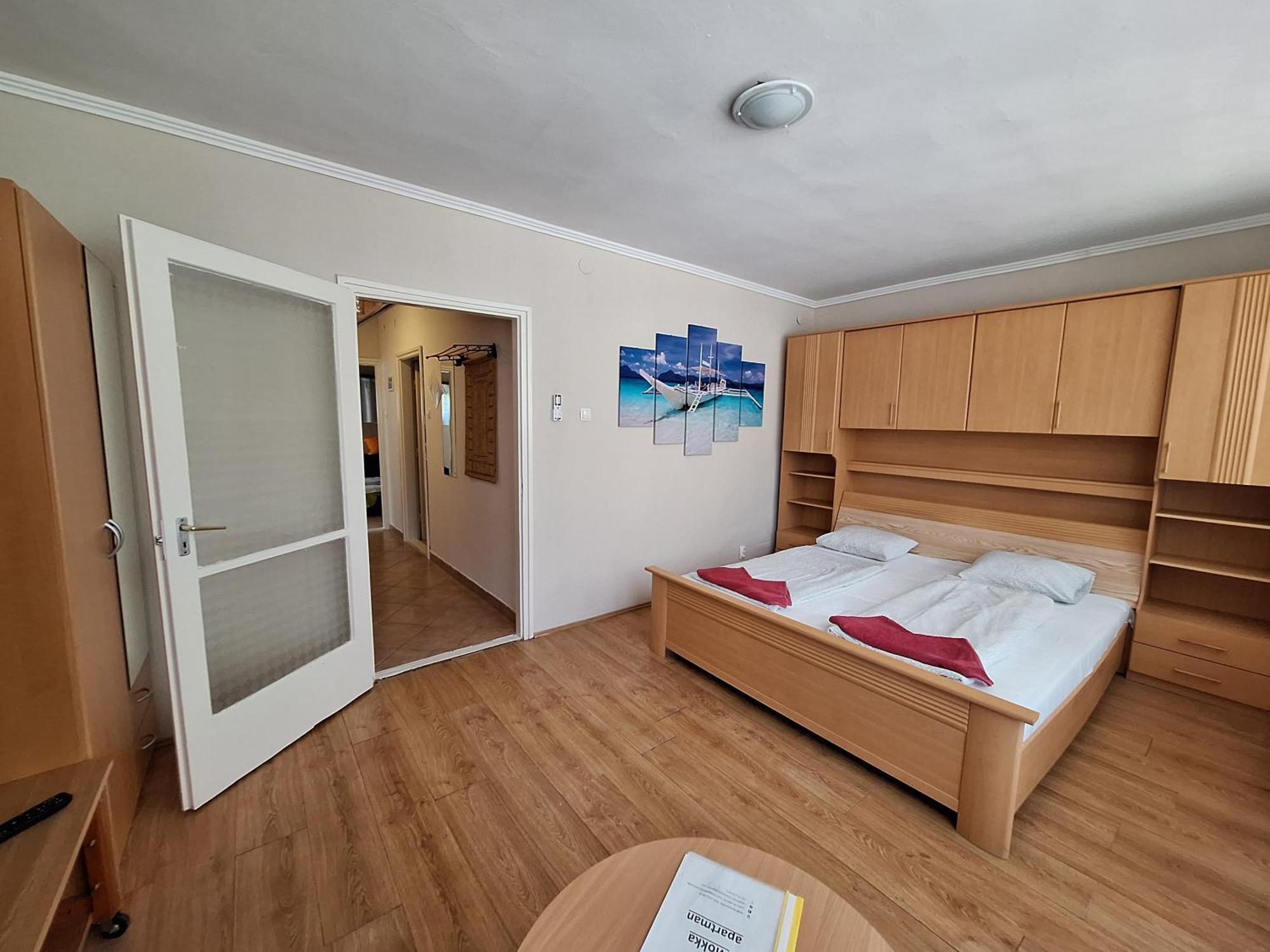 Margareta Apartman - Балатонлелле Экстерьер фото